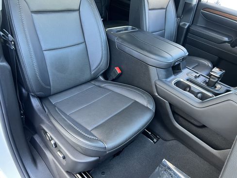 Used 2024 GMC Sierra 1500 Denali w/ Denali Reserve Package AWD/4WD image 23