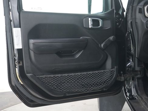 Used 2019 Jeep Wrangler Sport AWD/4WD image 19