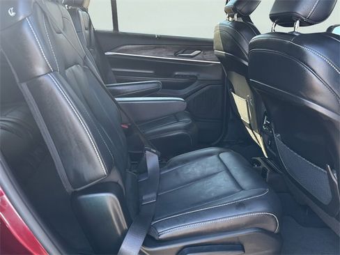 Used 2023 Jeep Grand Cherokee L Limited w/ Luxury Tech Group II image 13