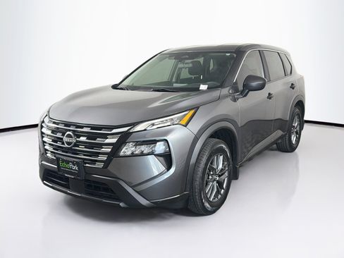 Used 2024 Nissan Rogue S AWD/4WD image 3
