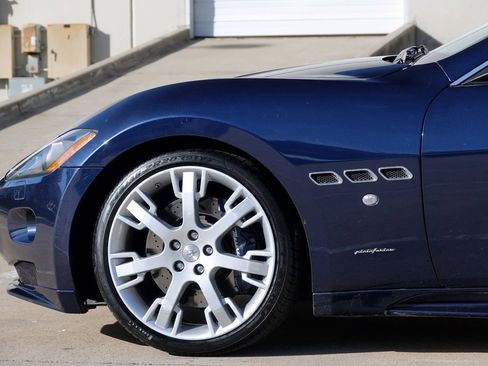 Used 2011 Maserati GranTurismo S image 22