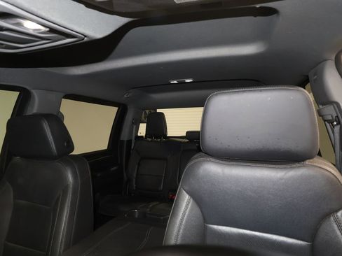 Used 2024 GMC Sierra 2500 SLT w/ SLT Convenience Package AWD/4WD image 19