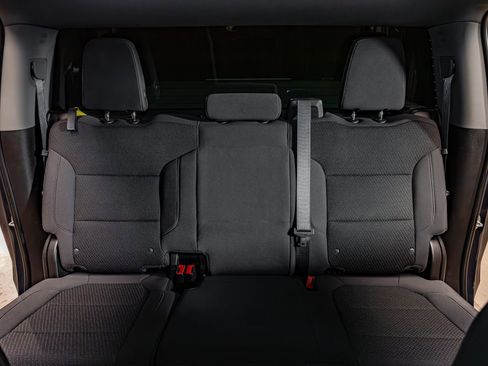 Used 2021 Chevrolet Silverado 1500 Custom image 22