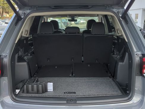 New 2026 Volkswagen Atlas SE image 32