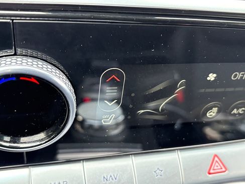 Certified 2025 Genesis GV70 2.5T Select w/ Select Package image 21