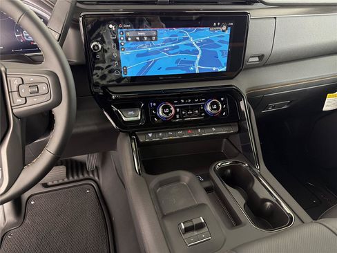 New 2026 GMC Sierra 2500 AT4 w/ AT4 Premium Plus Package AWD/4WD image 28