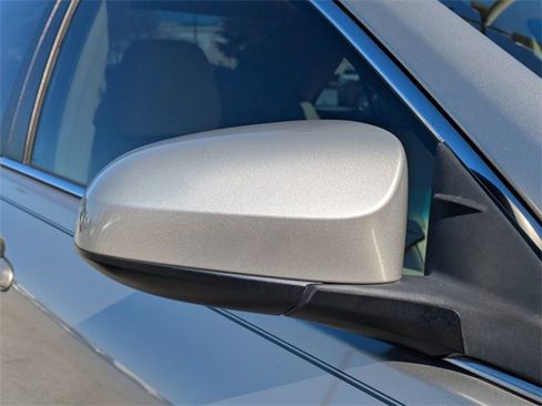 Used 2017 Toyota Camry XLE image 11