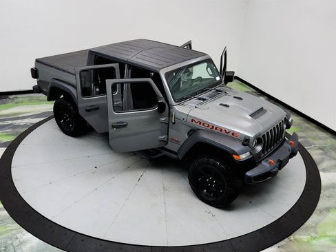 Used 2020 Jeep Gladiator Mojave w/ Cold Weather Group AWD/4WD image 34