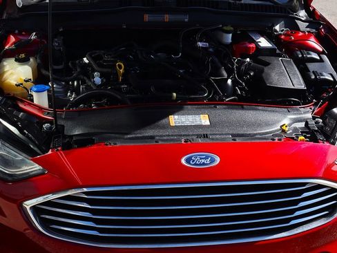 Used 2019 Ford Fusion SE image 56