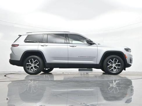 Used 2023 Jeep Grand Cherokee L Limited image 30