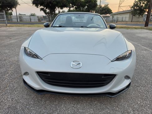 Used 2016 MAZDA MX-5 Miata Club RWD image 33