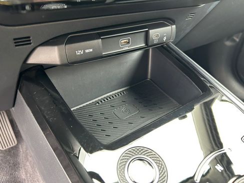 Used 2024 Kia Niro Wind FWD image 19