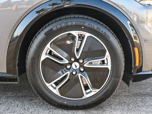 Used 2023 Ford Mustang Mach-E Premium image 12