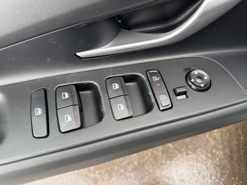 New 2026 Hyundai Elantra Limited w/ Cargo Package FWD image 18