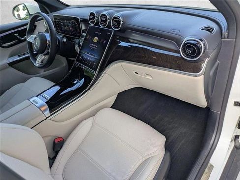 Certified 2023 Mercedes-Benz GLC 300 image 21