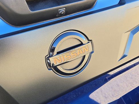 Used 2021 Nissan Titan PRO-4X w/ Pro-4x Convenience Package image 13