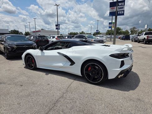 Used 2024 Chevrolet Corvette Stingray Preferred Conv w/ Z51 Performance Package RWD image 9
