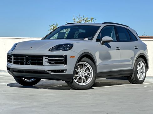 New 2026 Porsche Cayenne image 1