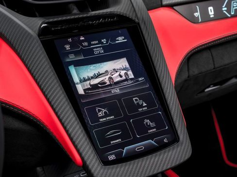 Used 2025 Lamborghini Revuelto image 25