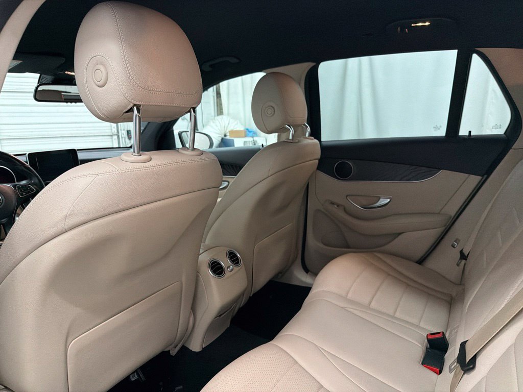 Used 2018 Mercedes-Benz GLC 300 4MATIC image 24