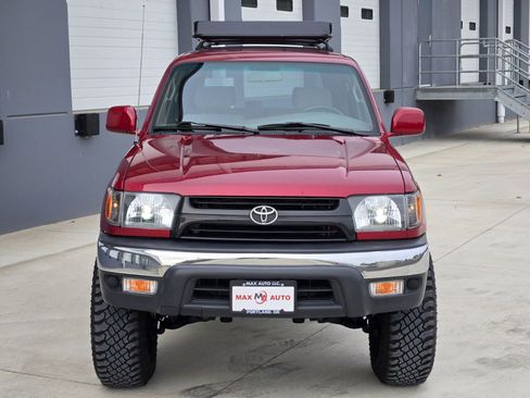 Used 2000 Toyota 4Runner SR5 image 3