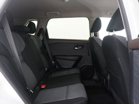 Used 2023 Nissan Rogue SV image 12