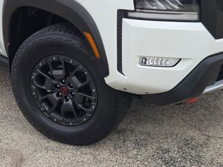 Used 2023 Nissan Frontier PRO-4X w/ Pro-4X Premium Package AWD/4WD video 3