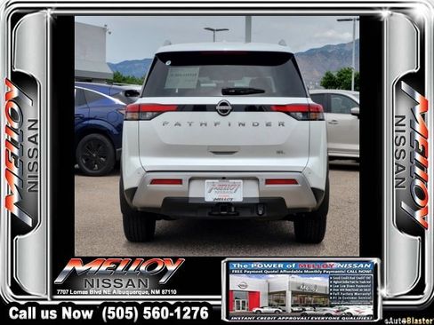 Certified 2025 Nissan Pathfinder SL FWD image 5