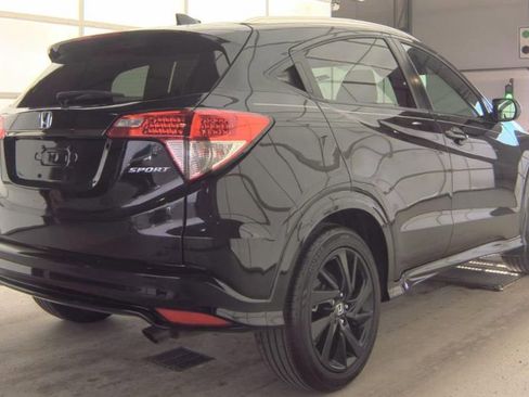 Used 2022 Honda HR-V Sport image 3