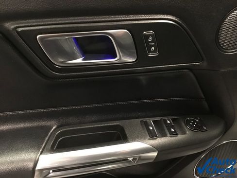 Used 2019 Ford Mustang GT Premium image 30