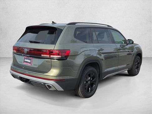 New 2026 Volkswagen Atlas Peak Edition AWD/4WD image 2