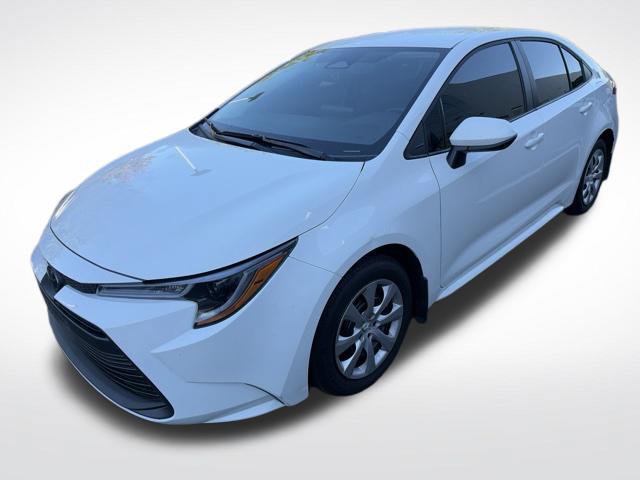 Used 2025 Toyota Corolla LE FWD image 3
