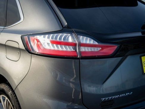 Used 2023 Ford Edge Titanium image 10
