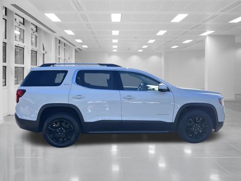 Used 2020 GMC Acadia SLT w/ LPO, Floor Liner Package AWD/4WD image 4