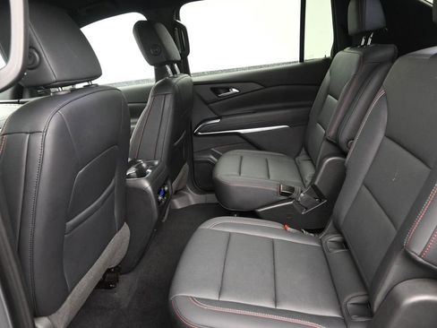 Used 2025 Chevrolet Traverse Z71 AWD/4WD image 14