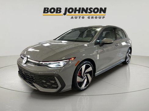 New 2026 Volkswagen Golf SE FWD image 4