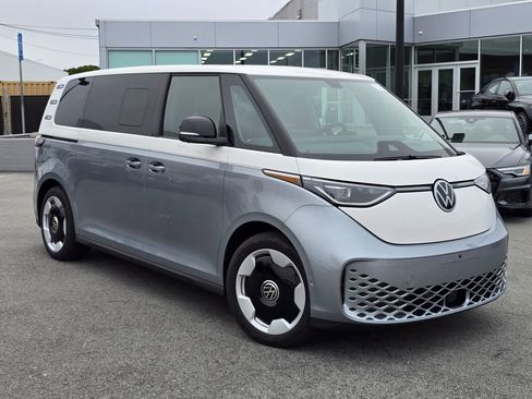 Used 2025 Volkswagen ID. Buzz Pro S Plus RWD image 1