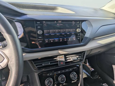 Certified 2023 Volkswagen Taos SE w/ Panoramic Sunroof Package FWD image 20