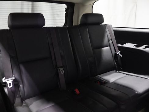 Used 2013 Chevrolet Suburban LTZ AWD/4WD image 22