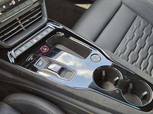 New 2026 Audi RS e-tron GT performance image 23