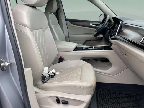 Used 2024 Volkswagen Atlas SEL Premium R-Line AWD/4WD image 21