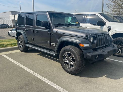 Used 2018 Jeep Wrangler Unlimited Sport S image 1