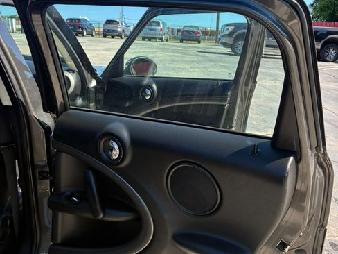 Used 2011 MINI Cooper Countryman image 24