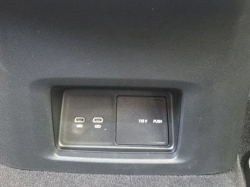 Used 2024 Volkswagen Atlas Cross Sport SE AWD/4WD image 20