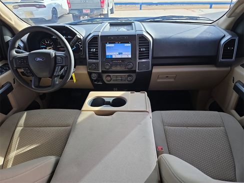 Used 2019 Ford F150 XLT w/ Trailer Tow Package image 9