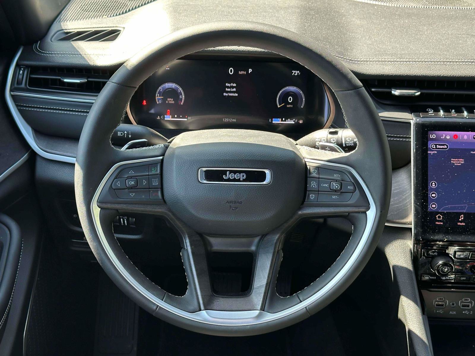 Used 2025 Jeep Grand Cherokee Limited w/ Luxury Tech Group II AWD/4WD image 12