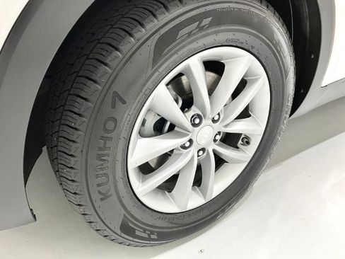 Used 2016 Kia Sorento LX image 12