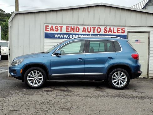 Used 2017 Volkswagen Tiguan Wolfsburg Edition AWD/4WD image 2