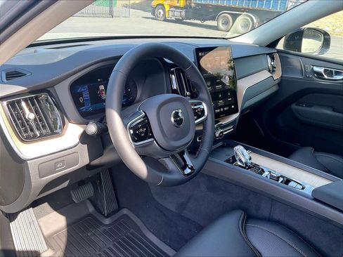 New 2026 Volvo XC60 B5 Ultra w/ Climate Package AWD/4WD image 8