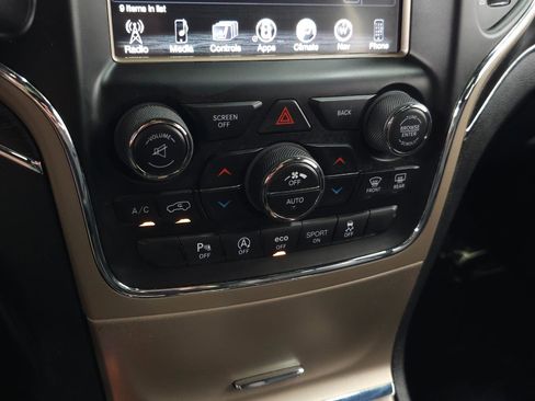 Used 2017 Jeep Grand Cherokee Limited AWD/4WD image 31